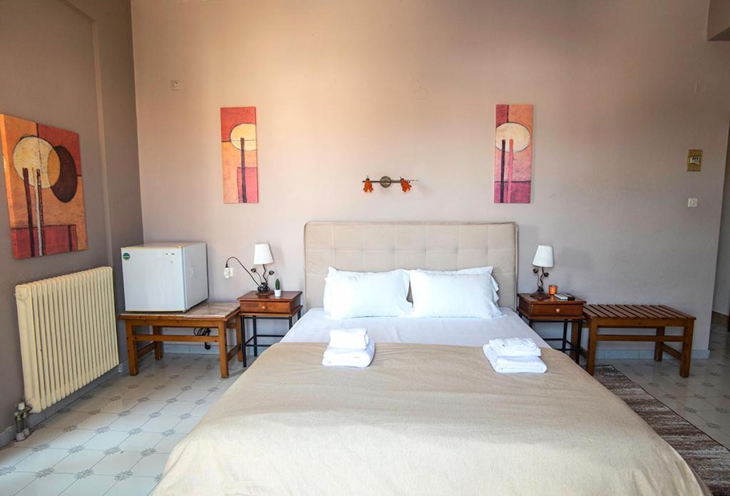 Koukonas Hotel Galaxidi Luaran gambar