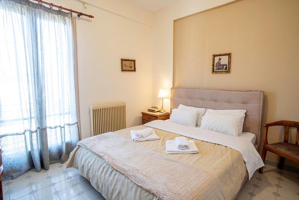 Koukonas Hotel Galaxidi Luaran gambar