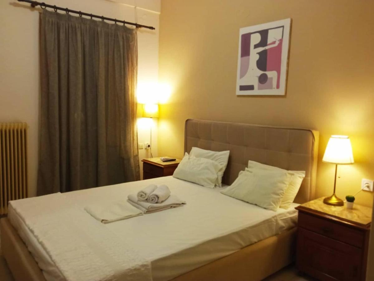 Koukonas Hotel Galaxidi Luaran gambar